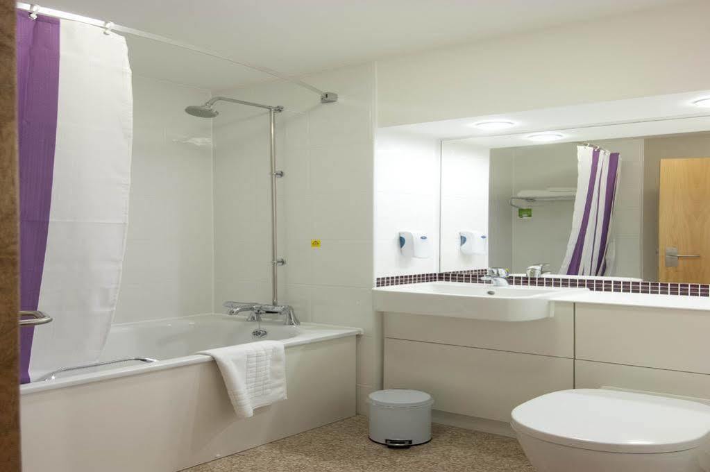 Premier Inn チェルムスフォード エクステリア 写真