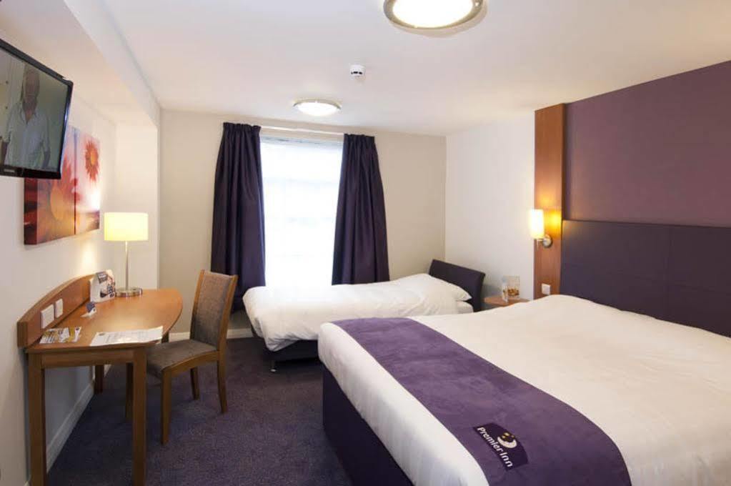 Premier Inn チェルムスフォード エクステリア 写真